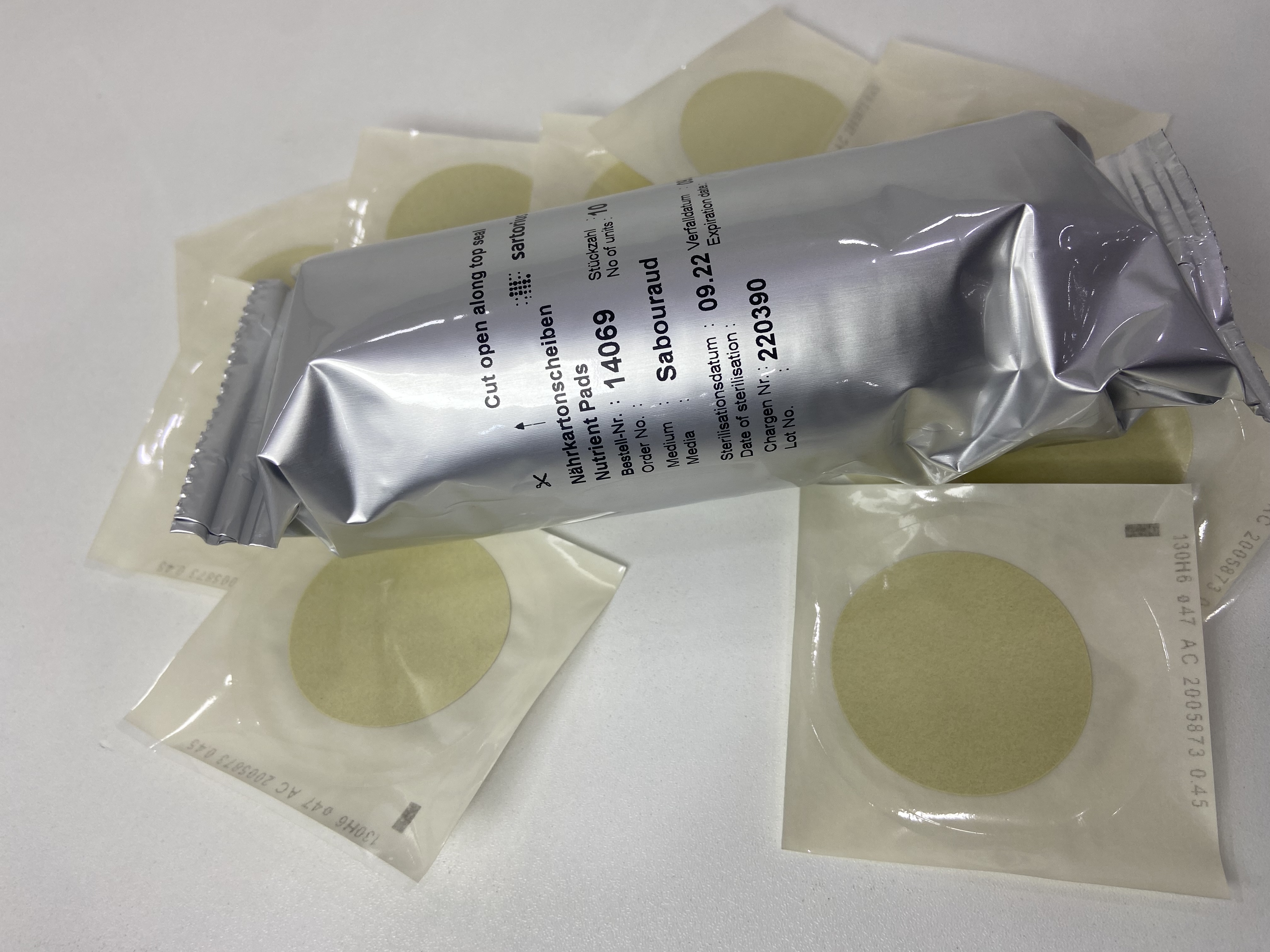 NKS/NPS Contiene: Sabouraud + Petri 60mm + Almohadilla + Membrana Negra 0.65 um