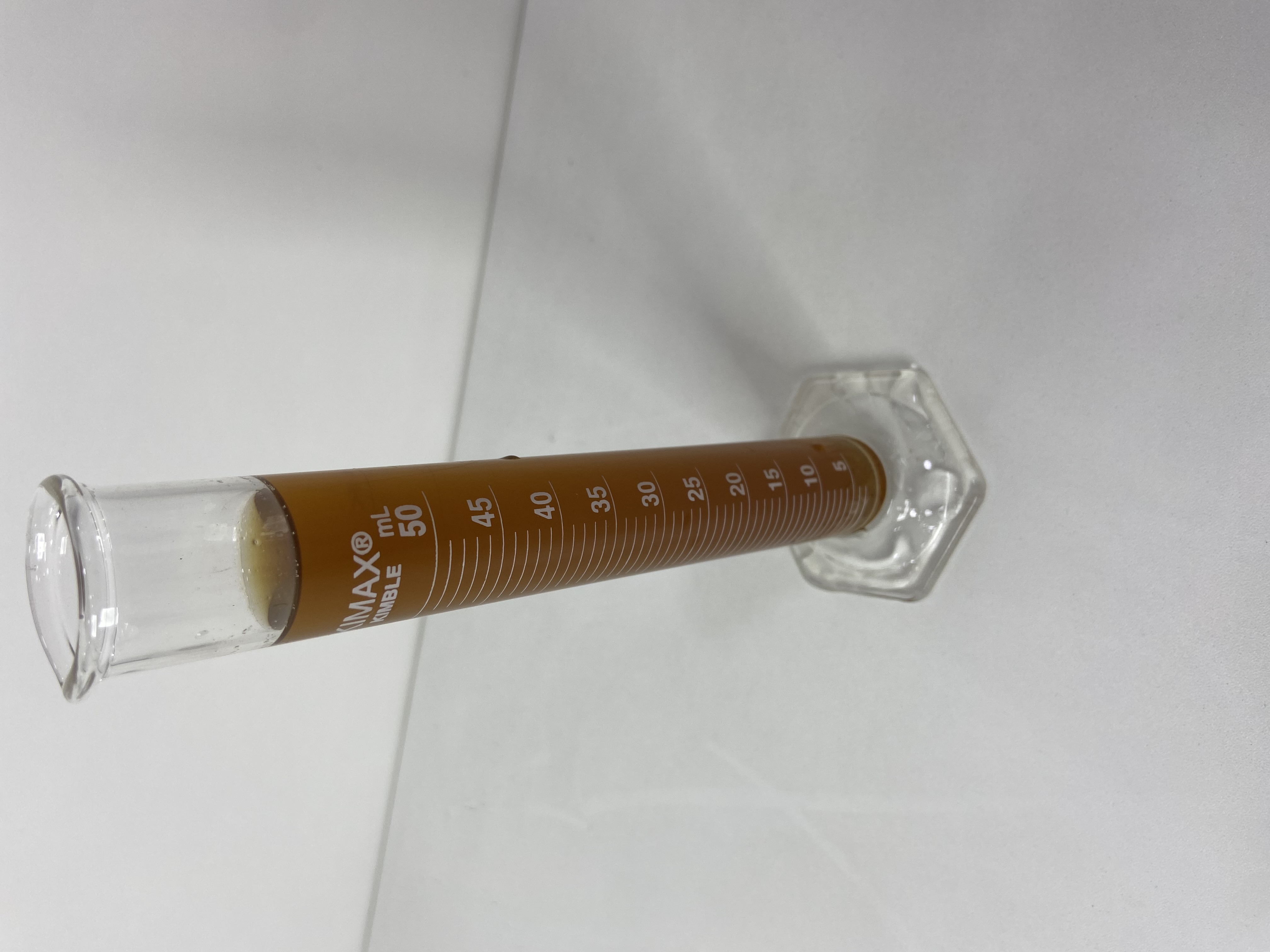 Cilindro graduado de cristal escala blanca de 50ml